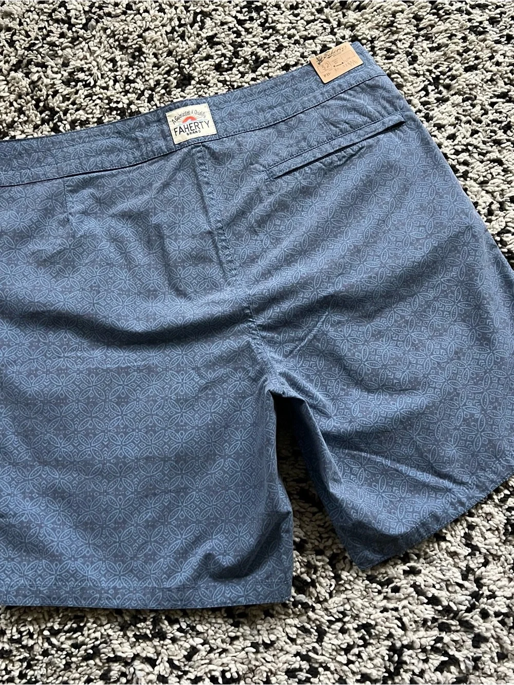Faherty Biarritz Board Shorts Blue 7” Inseam Tie Waist Quick Dry Men’s Size 32